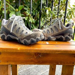 Oboz Women's Sawtooth Waterproof Low Hiking Shoes, Size 8